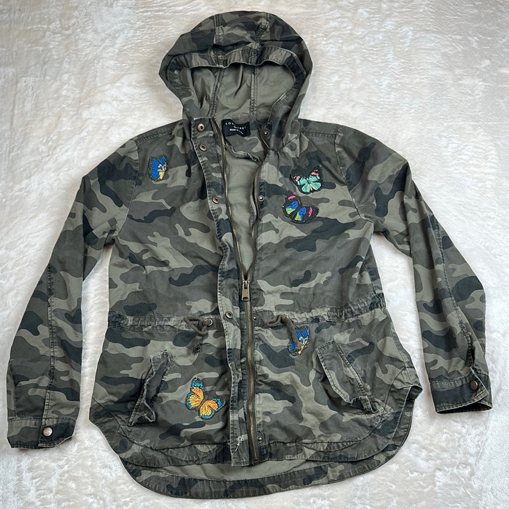 Love Tree Camouflage Jacket with Hood Colorful Butterly Embroidery